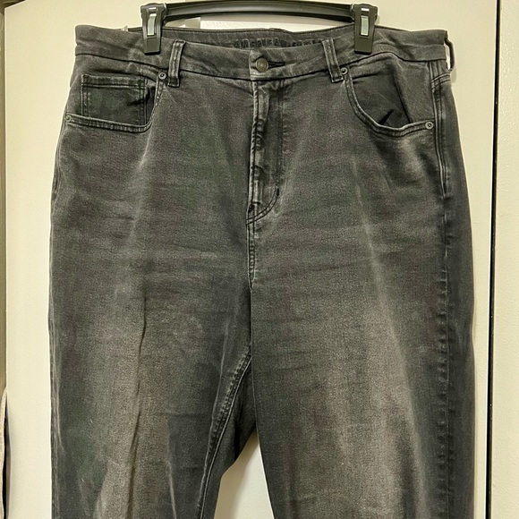 AE Stretch Super High-Waisted Ankle Straight Jean • 16 CURVY - Picture 2 of 5